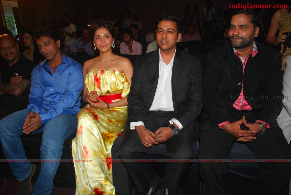 Eesha Koppikhar at the launch of India's International Face 2010 Event hd photo