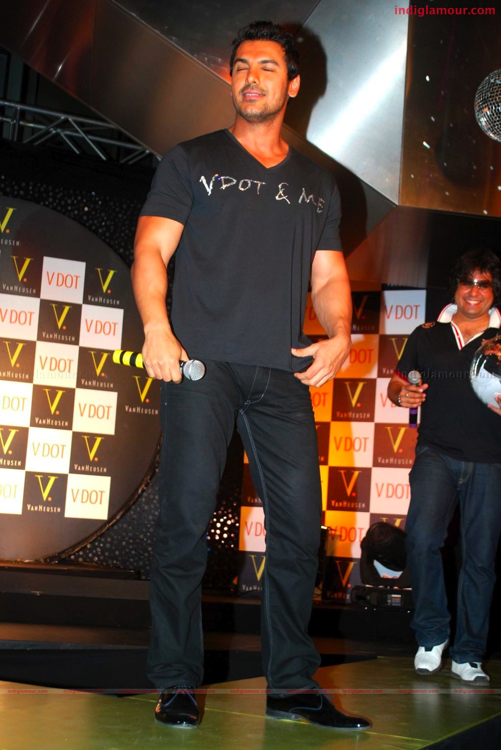 John Abraham endorses Van Heusen's V DOT clubwear at the Oberoi Mall Event hd photo