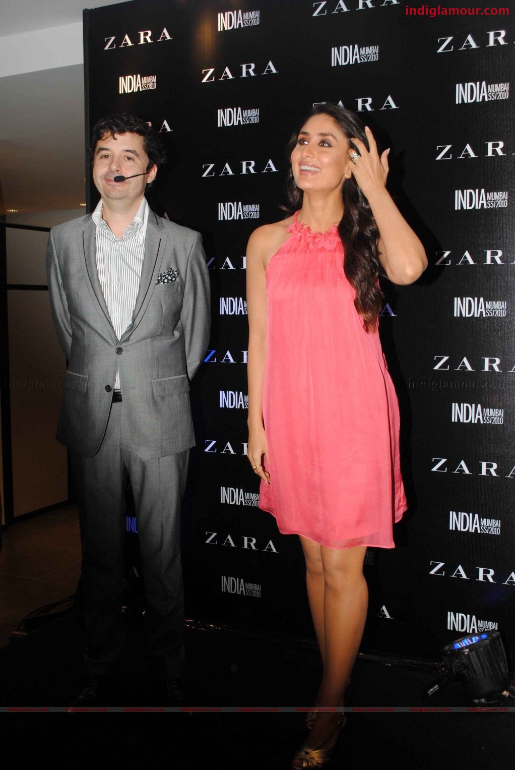 Kareena  @ store launch of 'zara' at mumbai Event hd photo