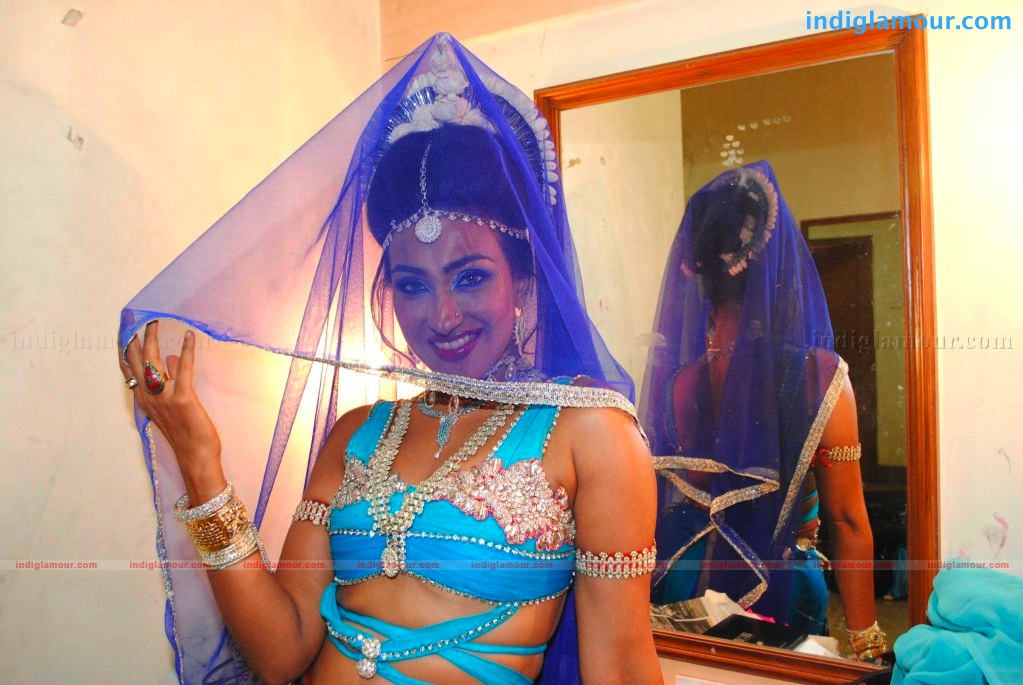 Rituparna and Sudha pay homage to Ravindranath Tagore Event hd photo
