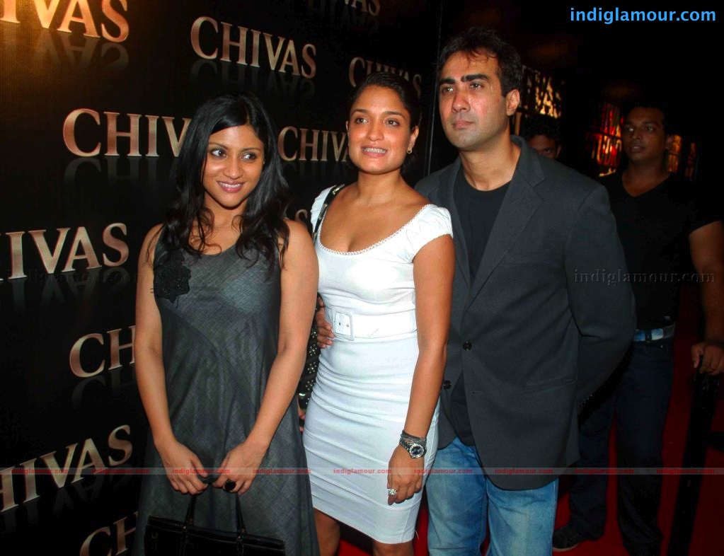 Dia and Konkona at Chivas Studio Spotlight party Event hd photo