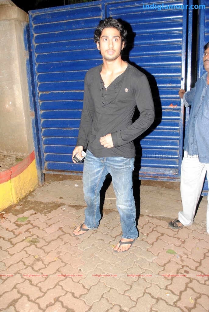 Salman at Aamir Khan's bash for Argentinian music director Event hd photo