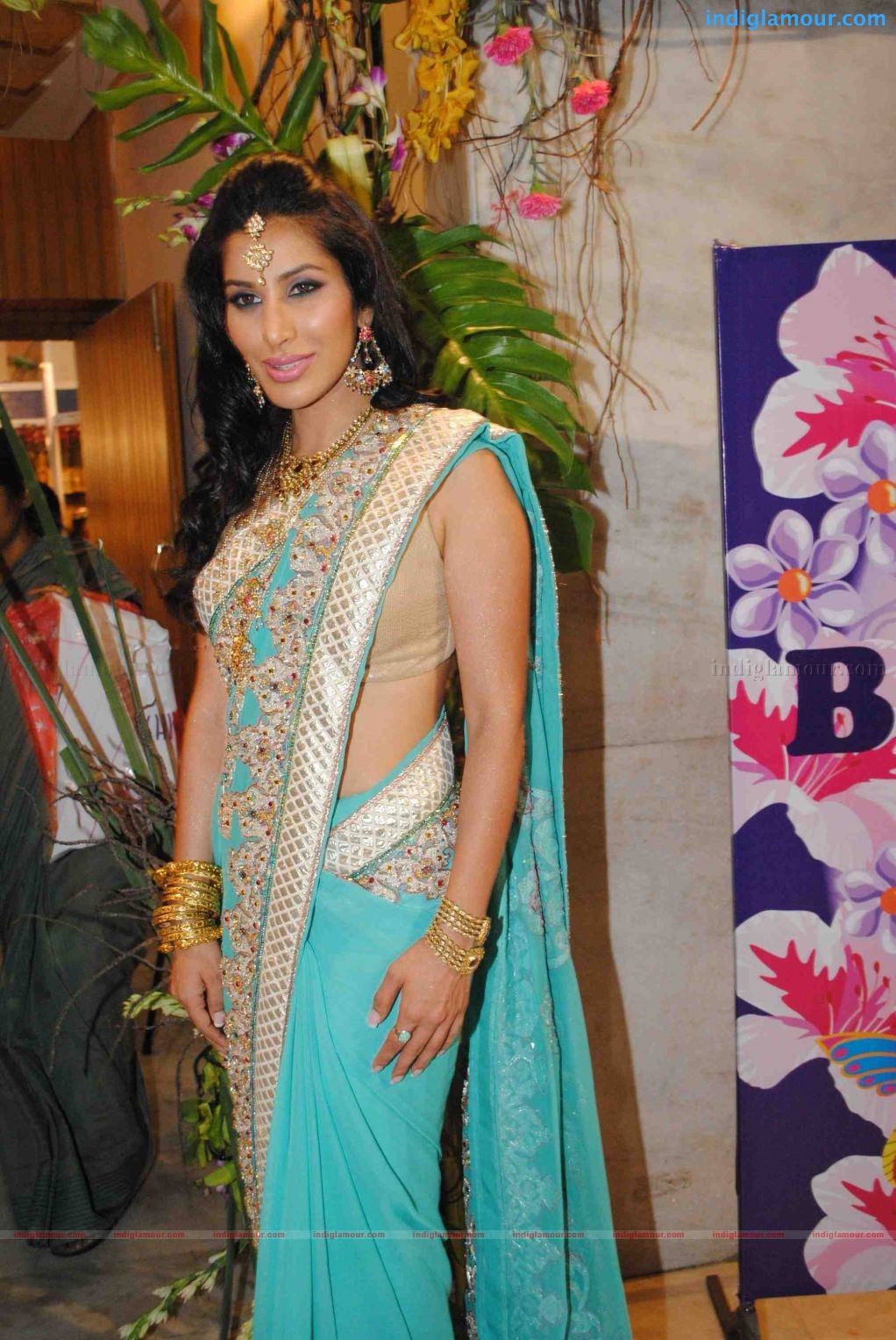 Sophie Chaudhary Sherlyn Chopra at 'Brides of Mumbai' exhibition Event hd photo