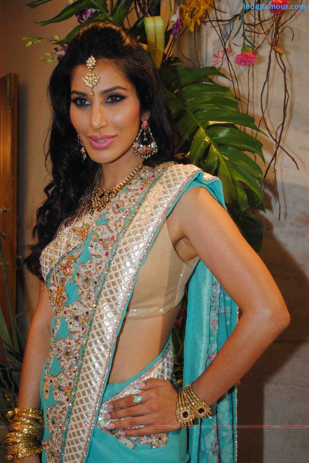 Sophie Chaudhary Sherlyn Chopra at 'Brides of Mumbai' exhibition Event hd photo
