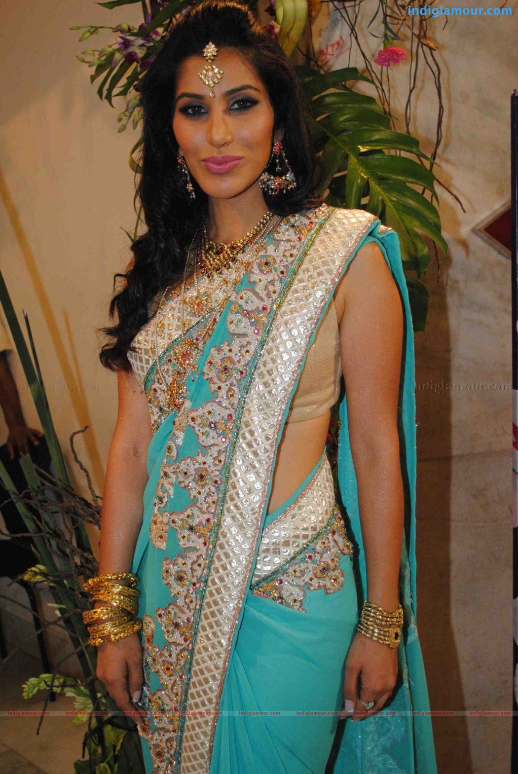 Sophie Chaudhary Sherlyn Chopra at 'Brides of Mumbai' exhibition Event hd photo