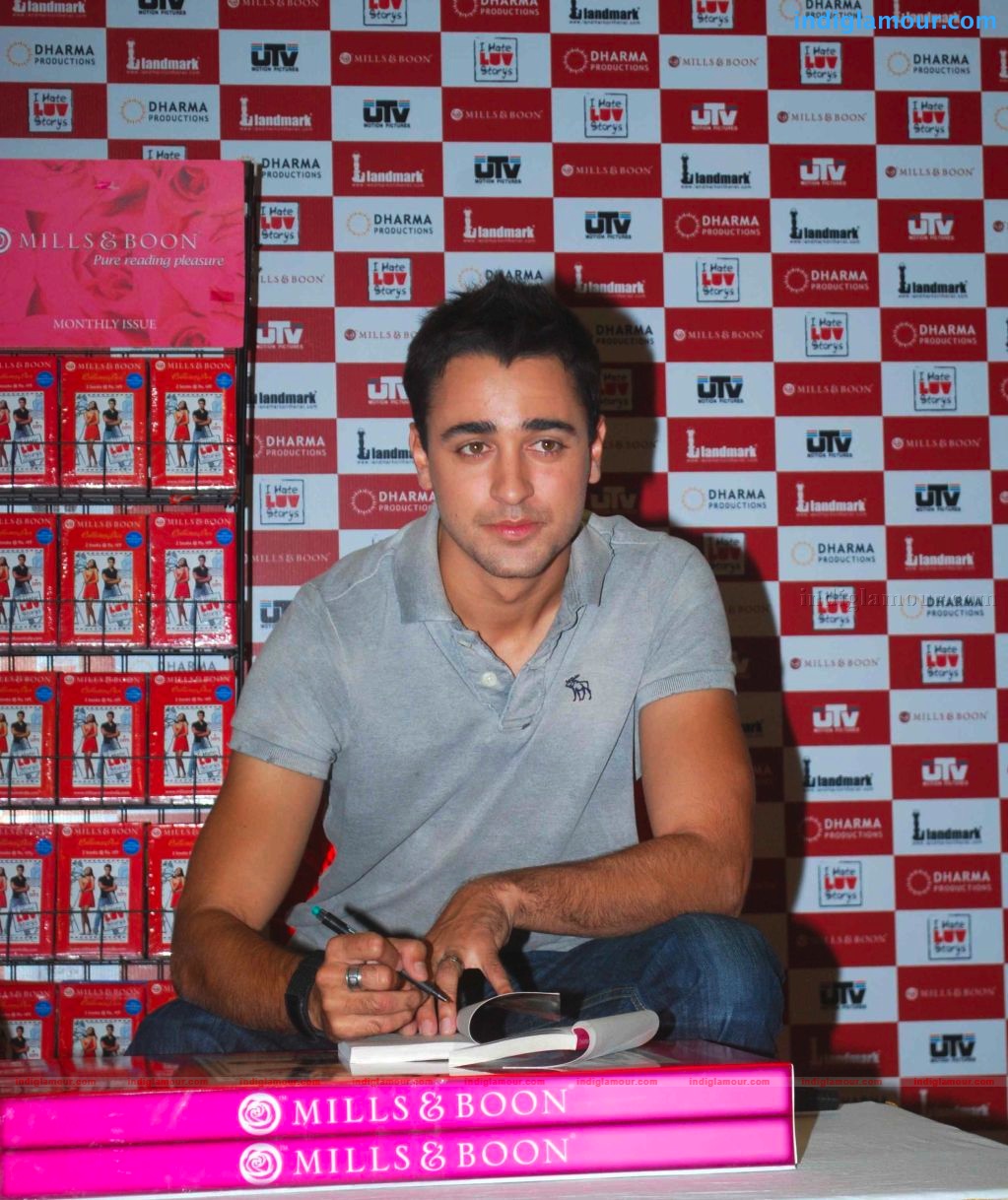 Imran Khan launches Mills N Boon book to Promote I hate Love Stories Event hd photo