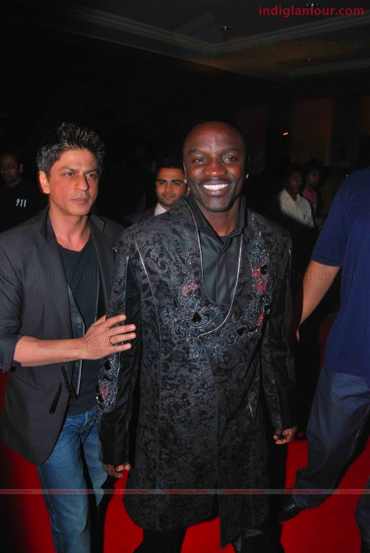 SRK and Akon bash Event hd photo