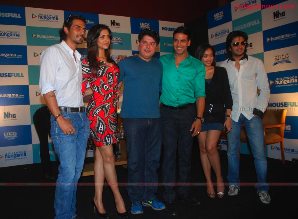 Housefull star cast press conference Event hd photo