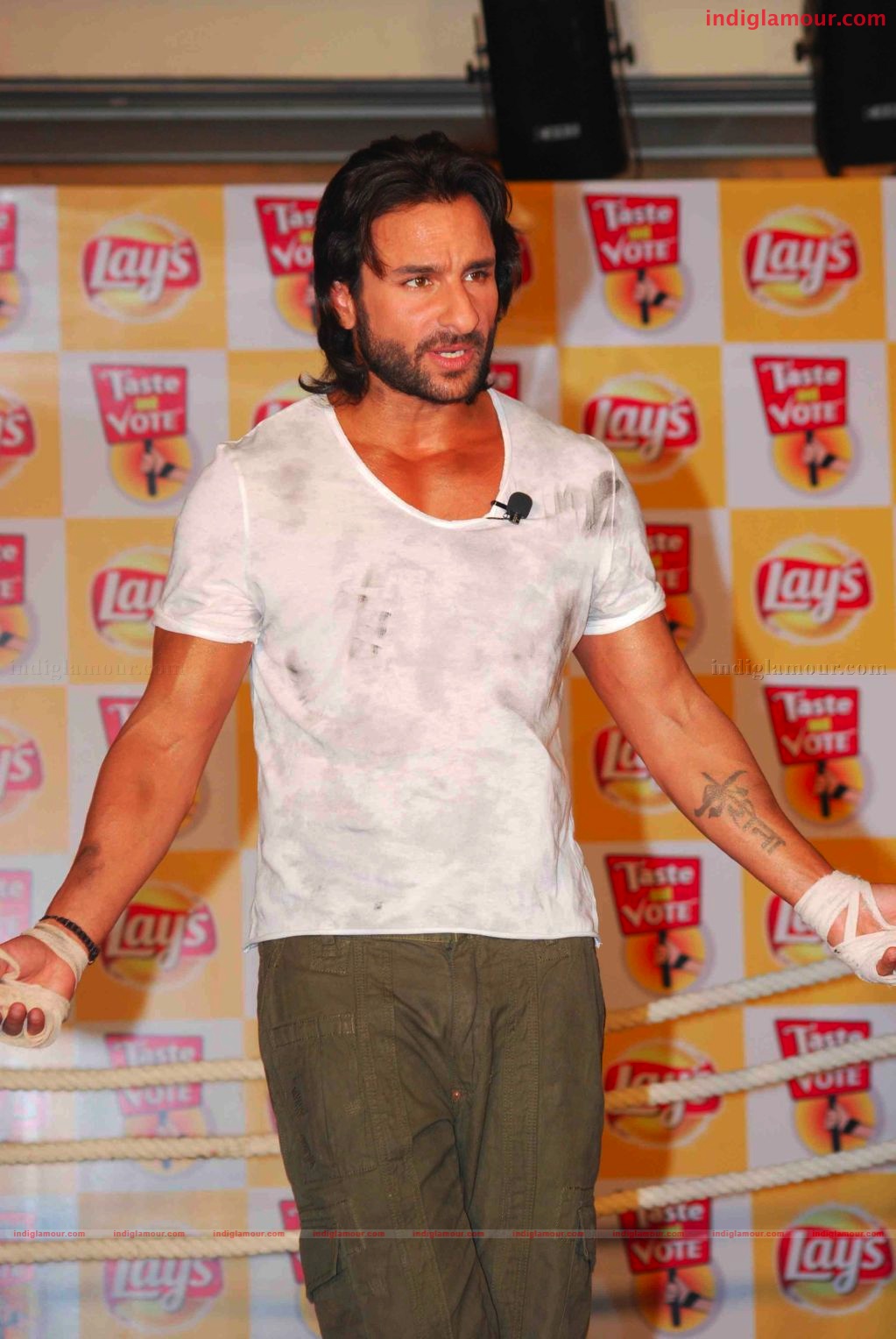 Saif Ali Khan Launches new flavours of Lays Event hd photo
