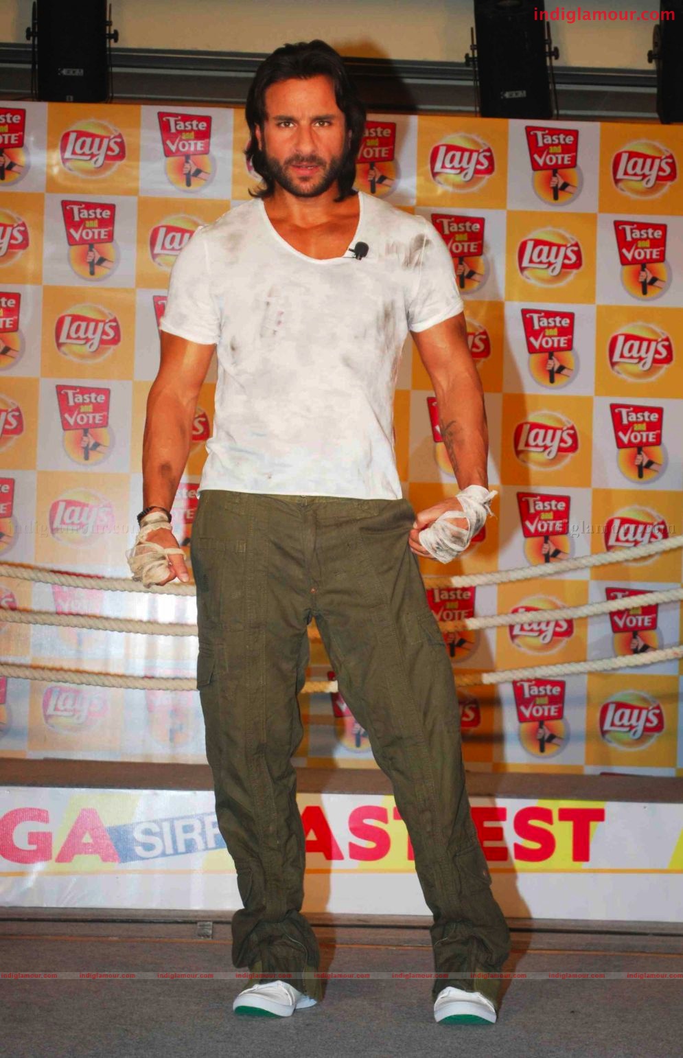 Saif Ali Khan Launches new flavours of Lays Event hd photo