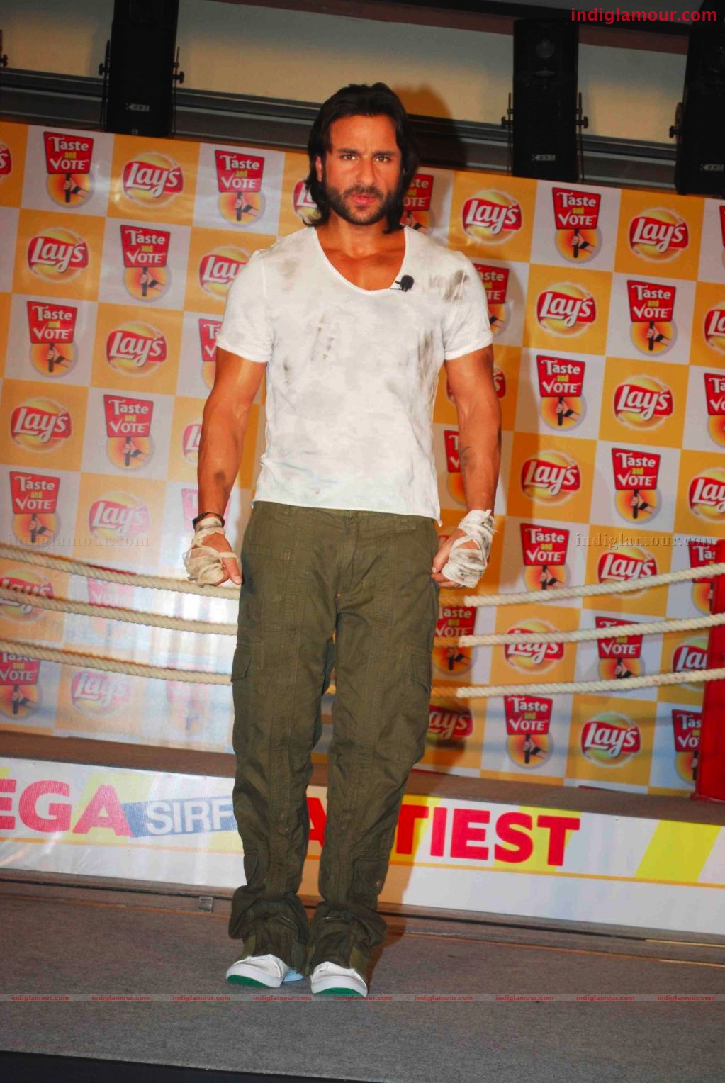 Saif Ali Khan Launches new flavours of Lays Event hd photo