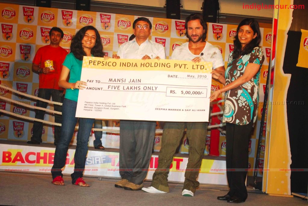 Saif Ali Khan Launches new flavours of Lays Event hd photo