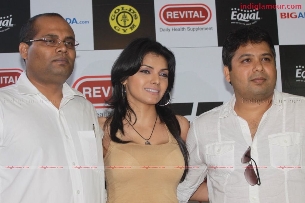 Sherlyn Chopra at Golds gym Event hd photo