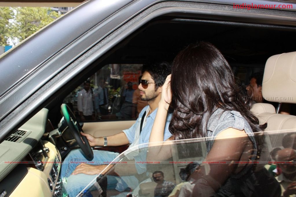 Badmash Company starcast  at  Radio Mirchi Event hd photo