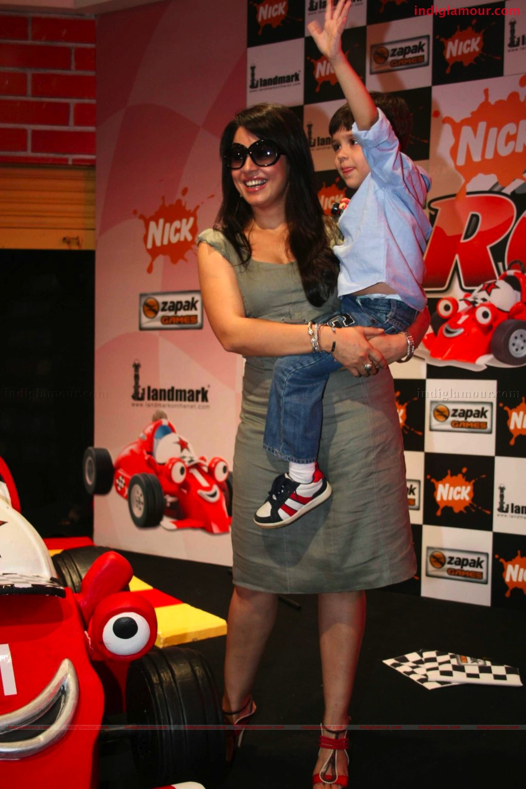 Mahima Chaudry and Aftab at the launch of Road the game Event hd photo