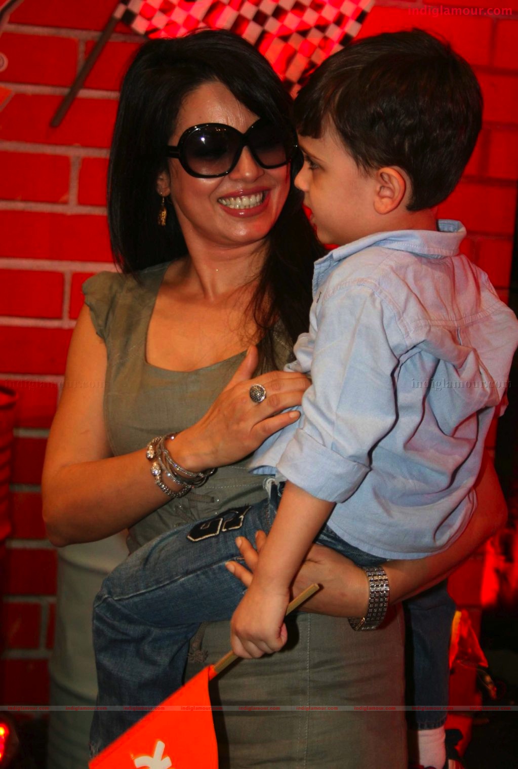 Mahima Chaudry and Aftab at the launch of Road the game Event hd photo
