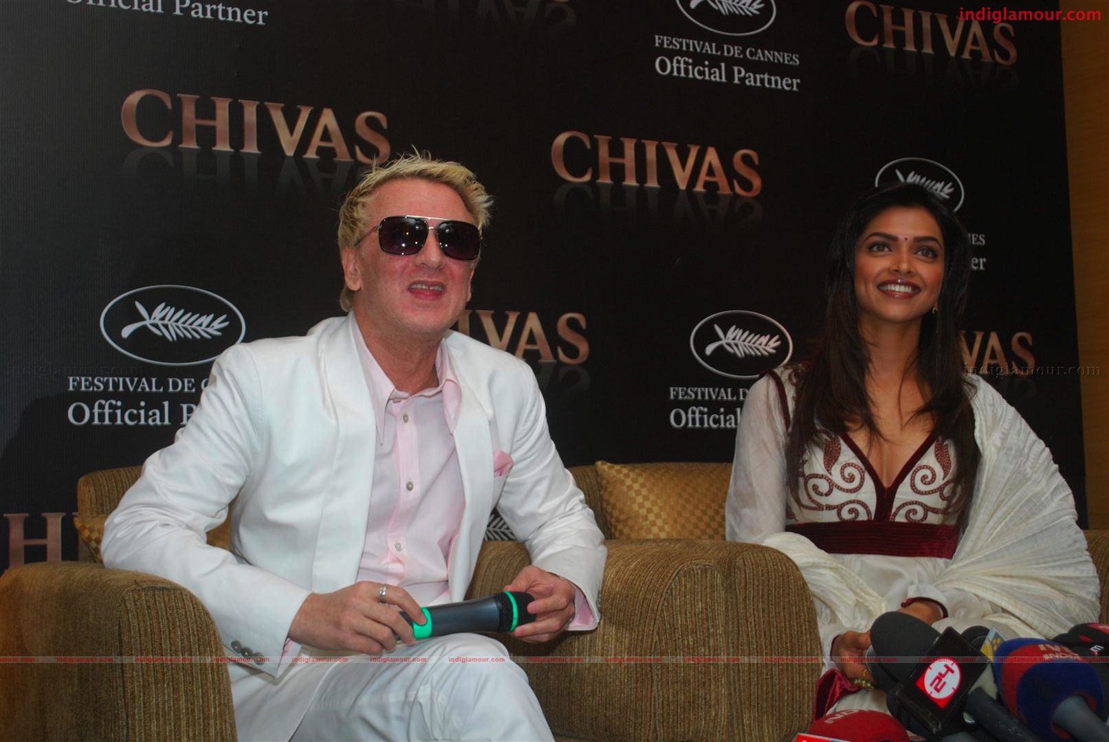 Deepika padukone and Rohit Behal at chivas press meet Event hd photo