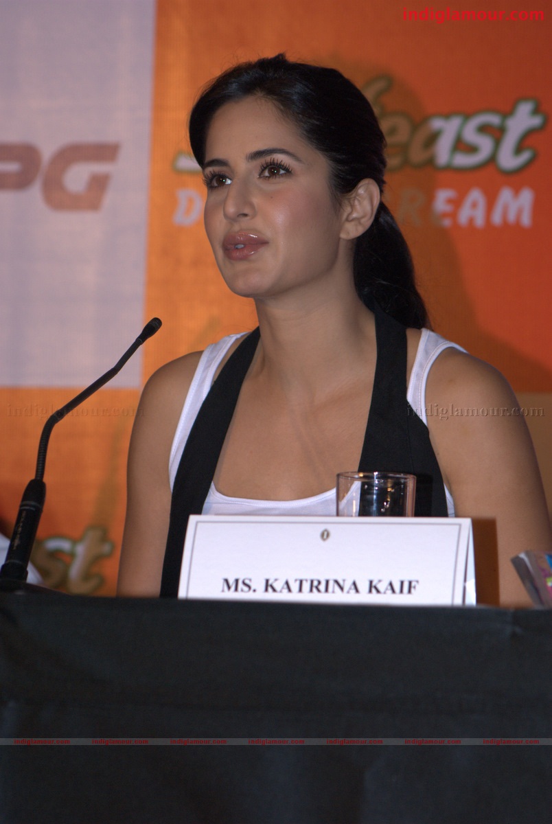 Katrina Kaif and A. R. Rehman at the launch of Rhyme Skool Event hd photo