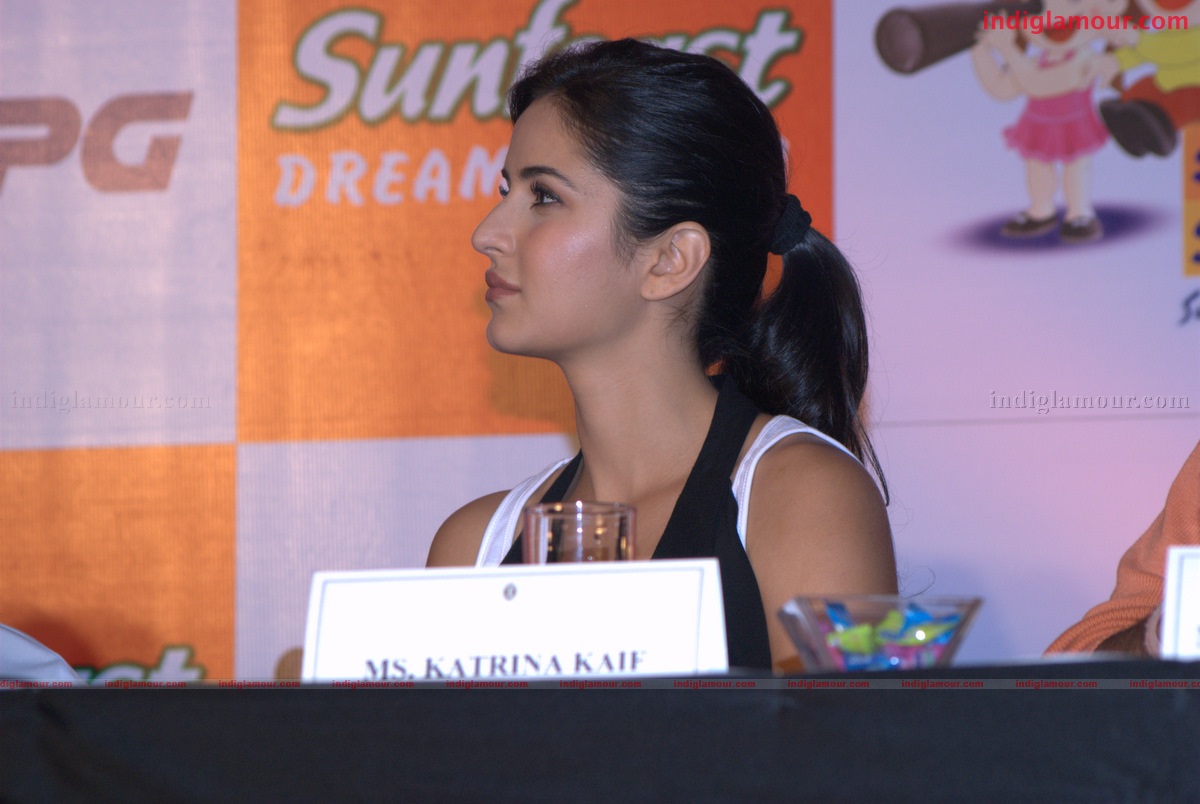 Katrina Kaif and A. R. Rehman at the launch of Rhyme Skool Event hd photo