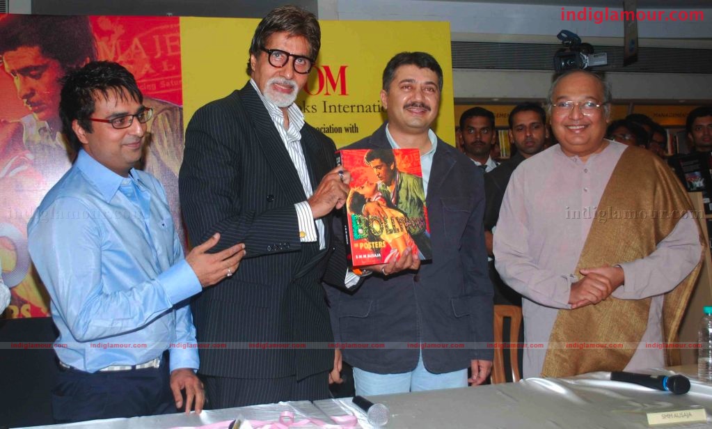 Amitabh Bachchan Launches S M M AUSAJA's Book Bollywood in posters Event hd photo