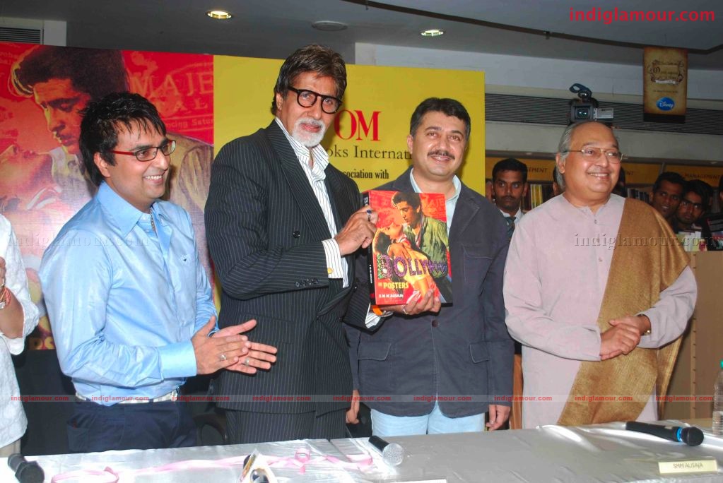 Amitabh Bachchan Launches S M M AUSAJA's Book Bollywood in posters Event hd photo