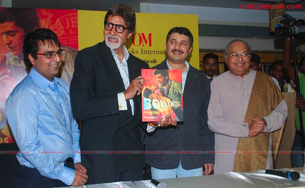 Amitabh Bachchan Launches S M M AUSAJA's Book Bollywood in posters Event hd photo