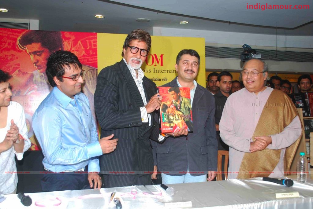 Amitabh Bachchan Launches S M M AUSAJA's Book Bollywood in posters Event hd photo