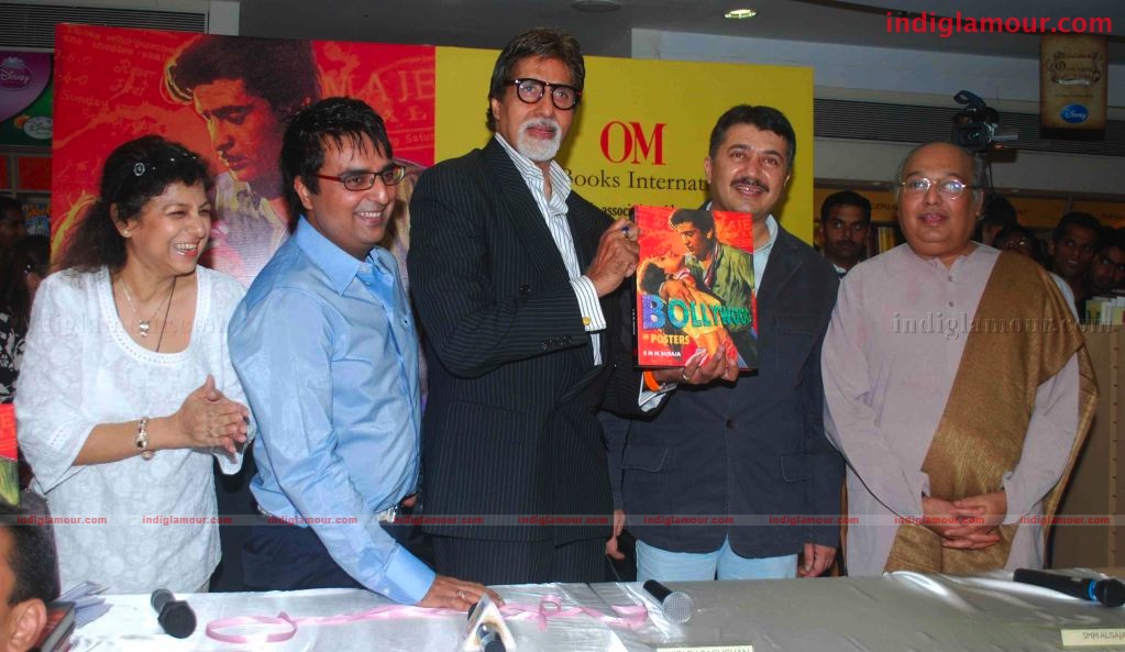 Amitabh Bachchan Launches S M M AUSAJA's Book Bollywood in posters Event hd photo