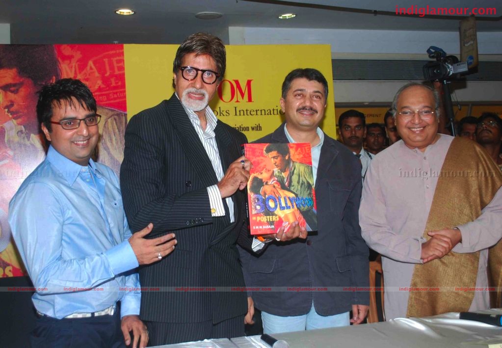 Amitabh Bachchan Launches S M M AUSAJA's Book Bollywood in posters Event hd photo