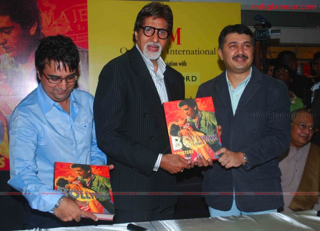Amitabh Bachchan Launches S M M AUSAJA's Book Bollywood in posters Event hd photo