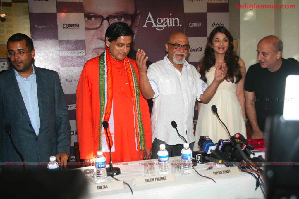 Aishwarya Rai at  Pritish Nandy's Book Launch Event hd photo