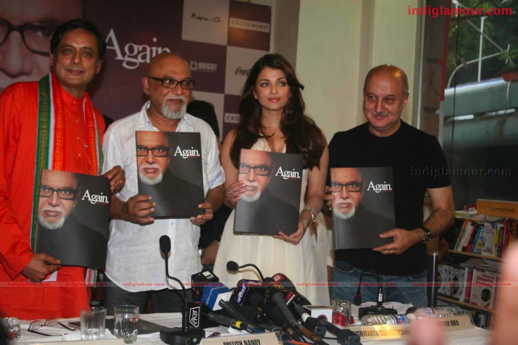 Aishwarya Rai at  Pritish Nandy's Book Launch Event hd photo