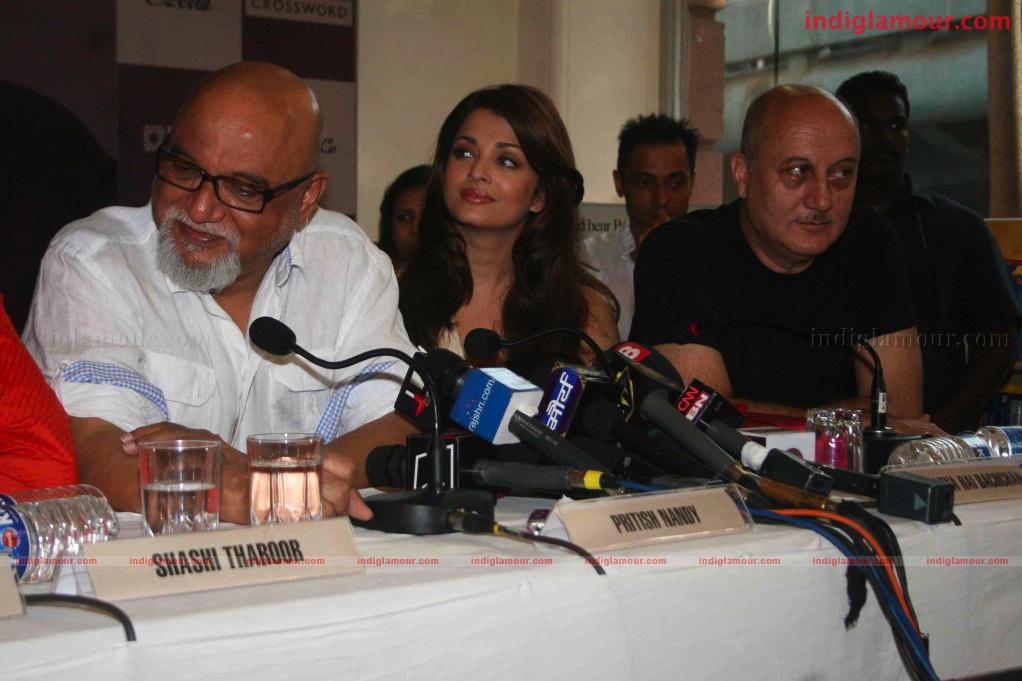 Aishwarya Rai at  Pritish Nandy's Book Launch Event hd photo