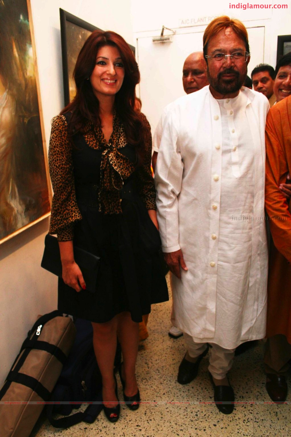 Rajesh Khanna and Twinkle Khanna inagurates Prithvi Soni's Exhibition Event hd photo