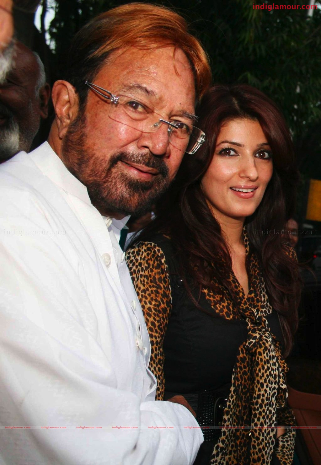 Rajesh Khanna and Twinkle Khanna inagurates Prithvi Soni's Exhibition Event hd photo