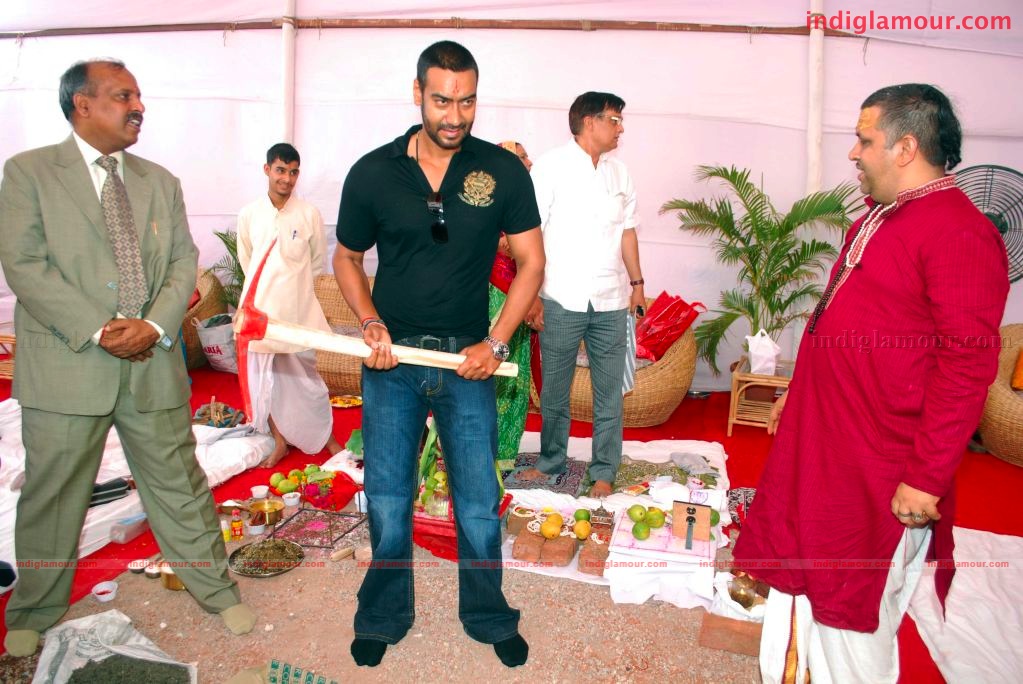 Ajay devgn launches roha infrastructure developers's new project Event hd photo