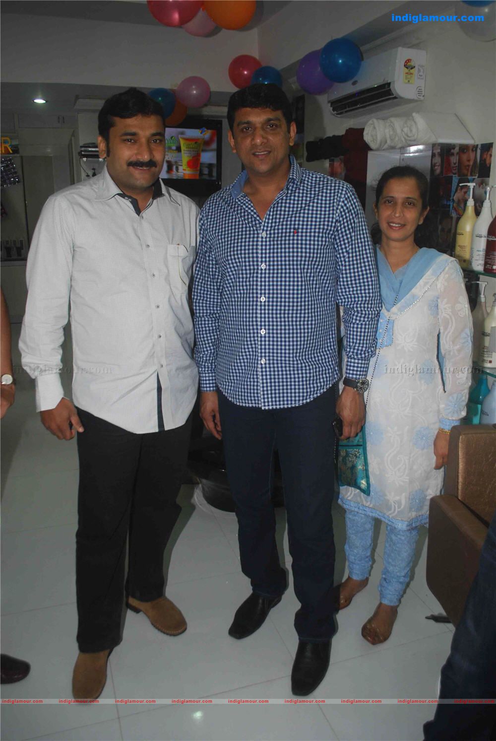 Manzoor Khan Saloon launch by Sania Mirza and Soheb Malik Event hd photo