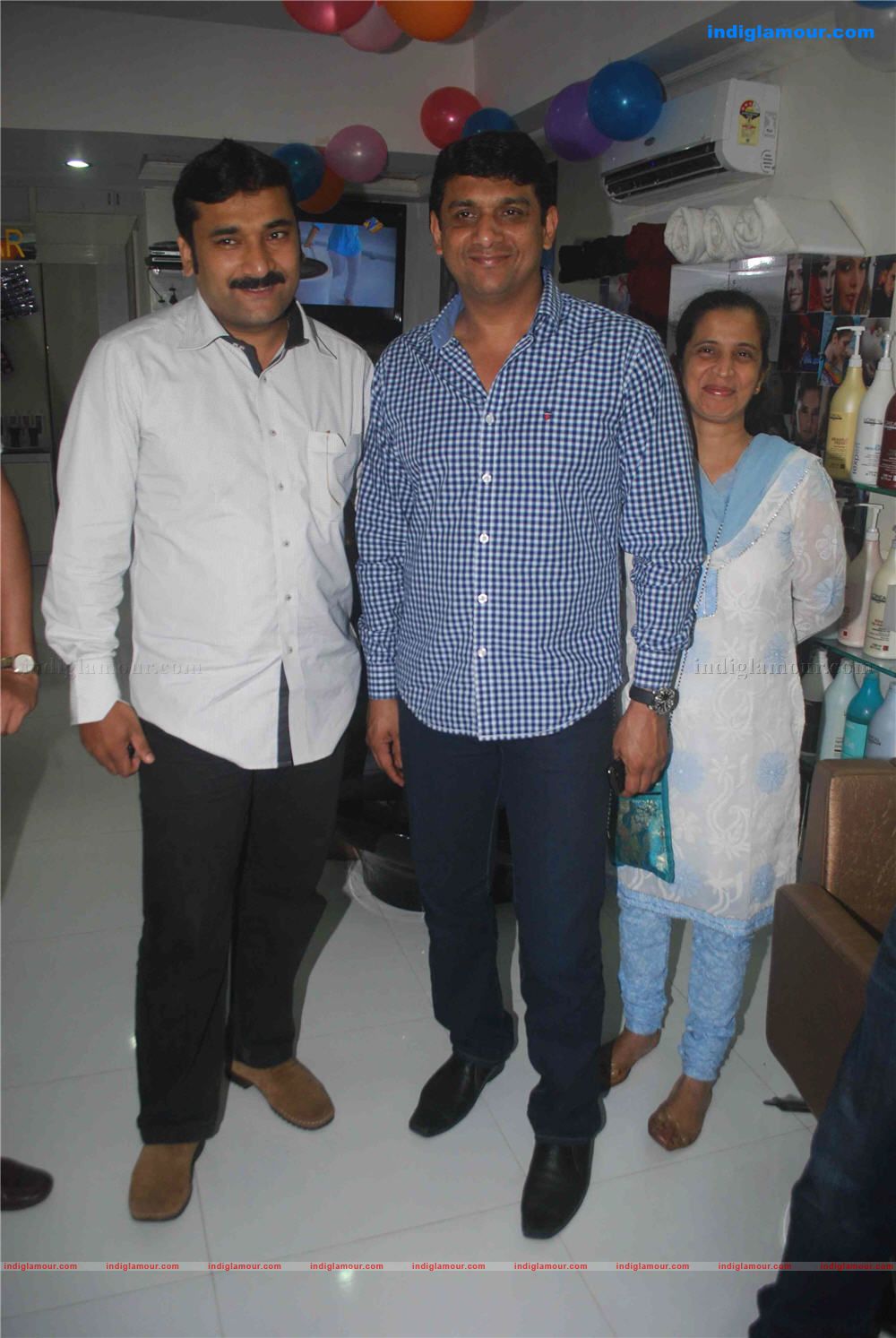 Manzoor Khan Saloon launch by Sania Mirza and Soheb Malik Event hd photo
