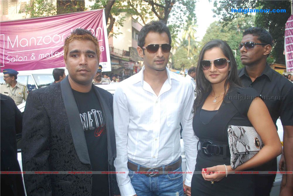 Manzoor Khan Saloon launch by Sania Mirza and Soheb Malik Event hd photo