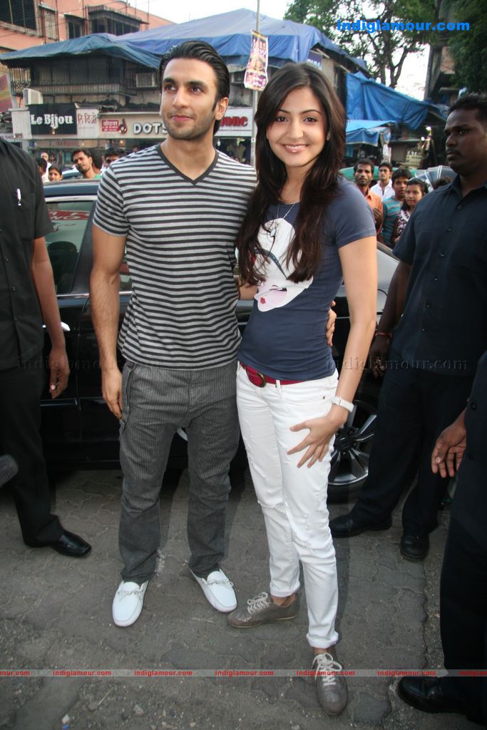 Anushka Sharma Event hd photo