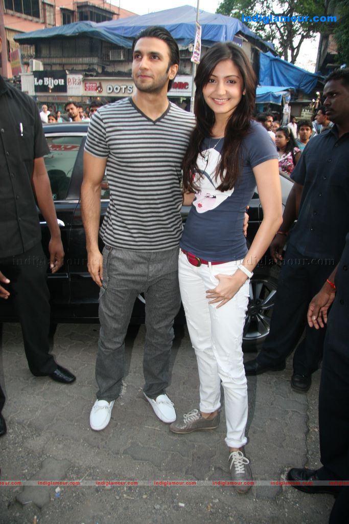 Anushka Sharma Event hd photo