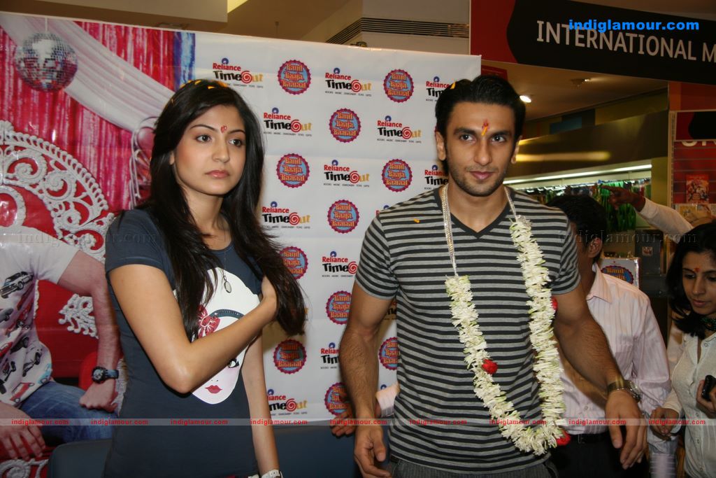Anushka Sharma Event hd photo