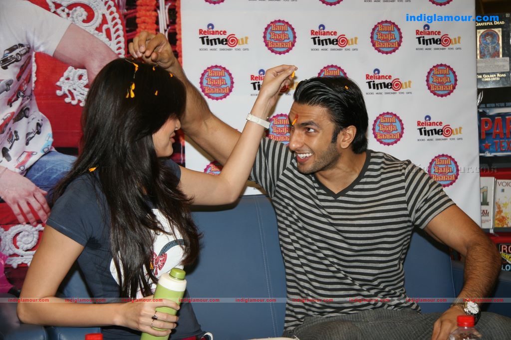 Anushka Sharma Event hd photo