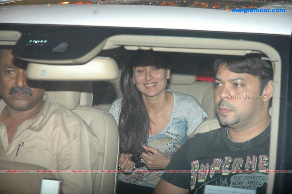 Karisma Kareena watch Golmaal Event hd photo