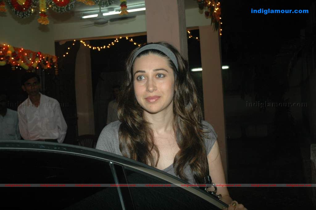 Karisma Kareena watch Golmaal Event hd photo