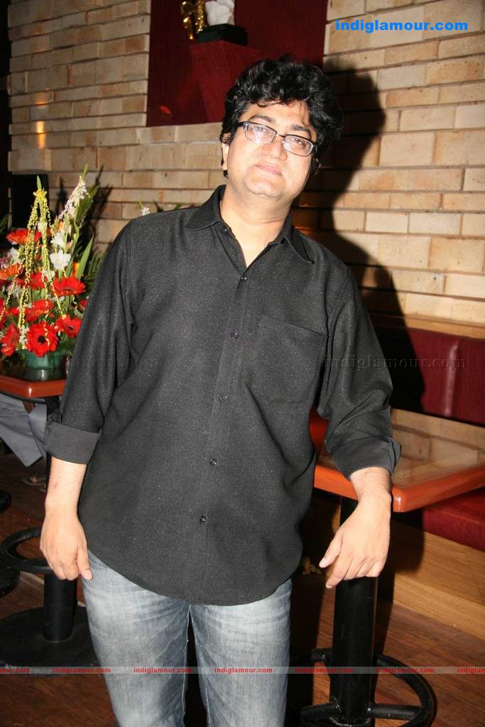 Shaan, Brinda Parekh at Asif Bhammla Diwali celebrations Event hd photo