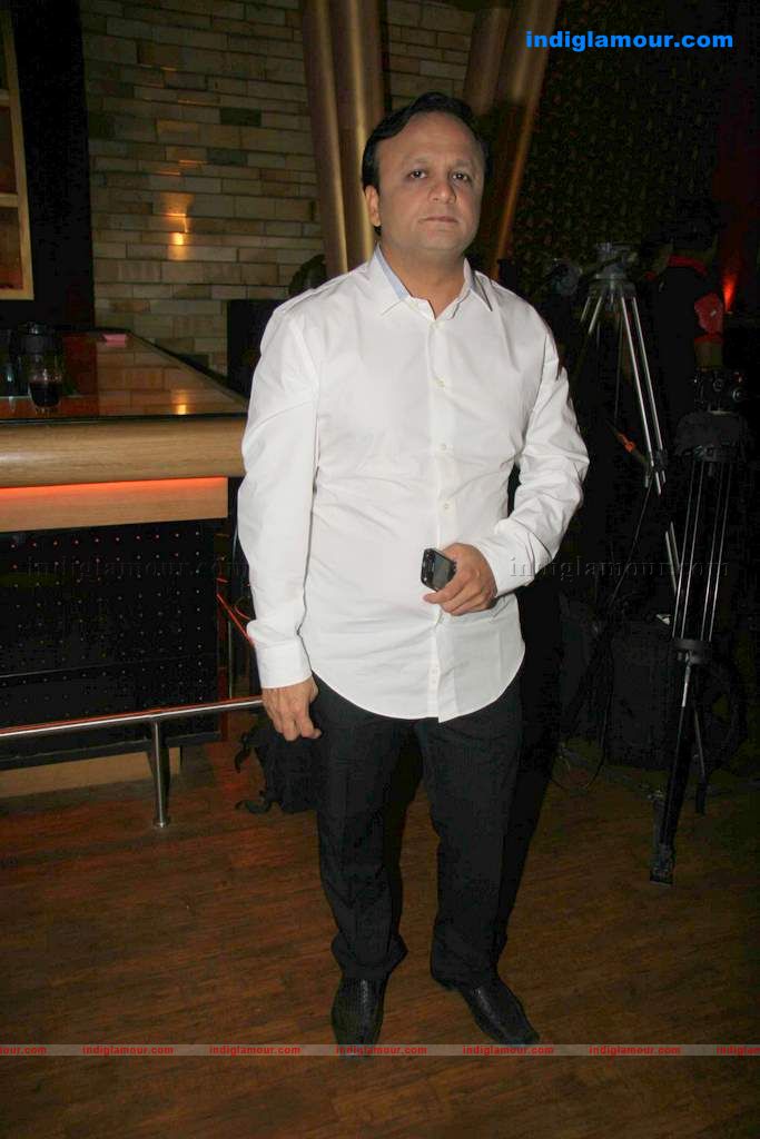 Shaan, Brinda Parekh at Asif Bhammla Diwali celebrations Event hd photo