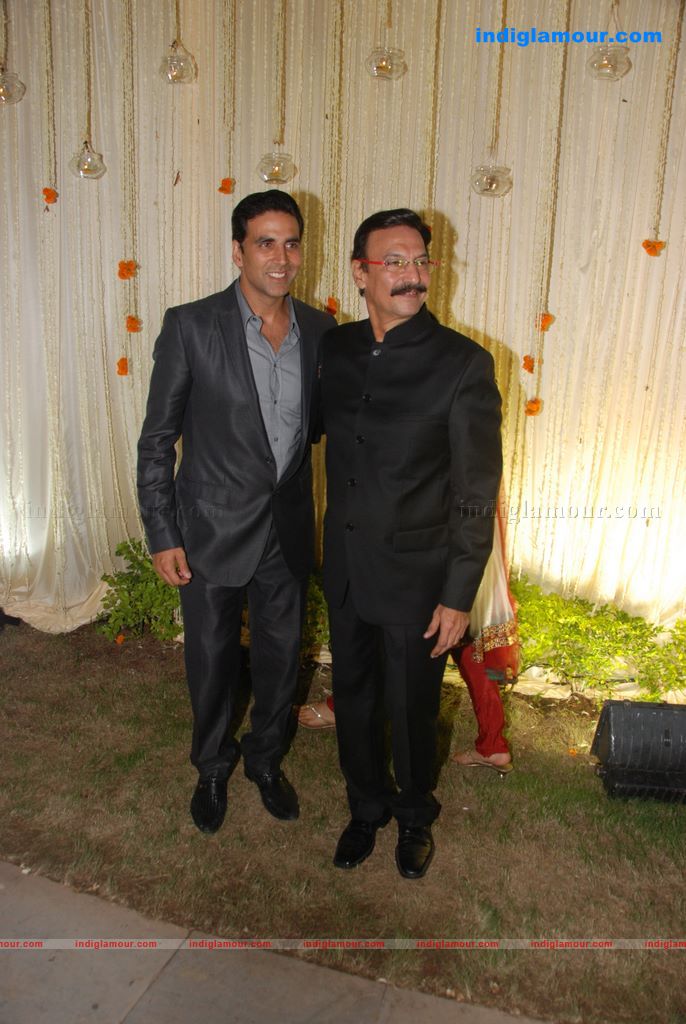 Vivek And Priyanka Oberoi's wedding reception Event hd photo