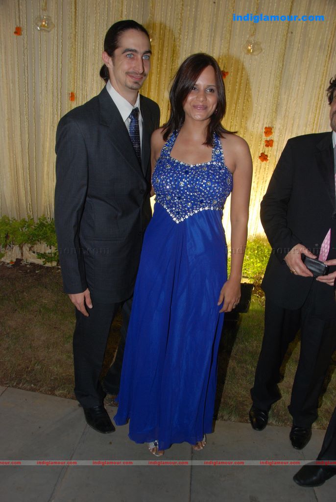 Vivek And Priyanka Oberoi's wedding reception Event hd photo