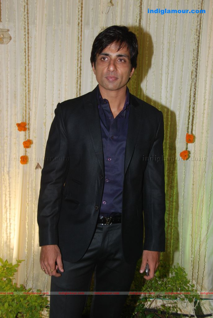 Vivek And Priyanka Oberoi's wedding reception Event hd photo